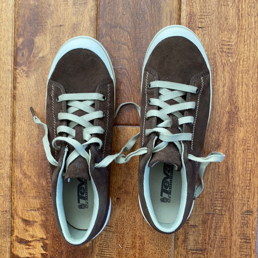 Teva NWT size 9.5